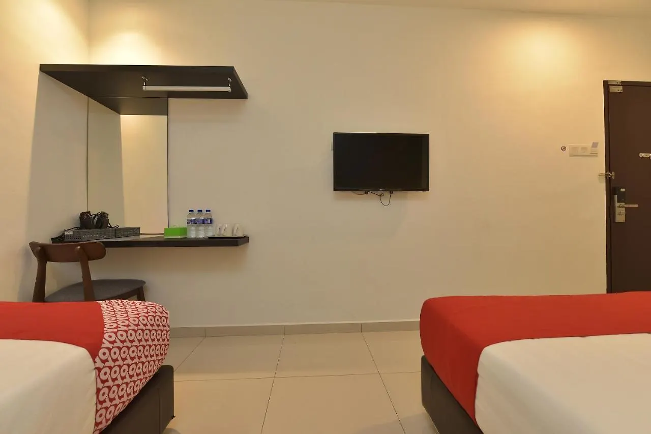 Capital O 90609 Gc Hotel 新山 3*,  马来西亚